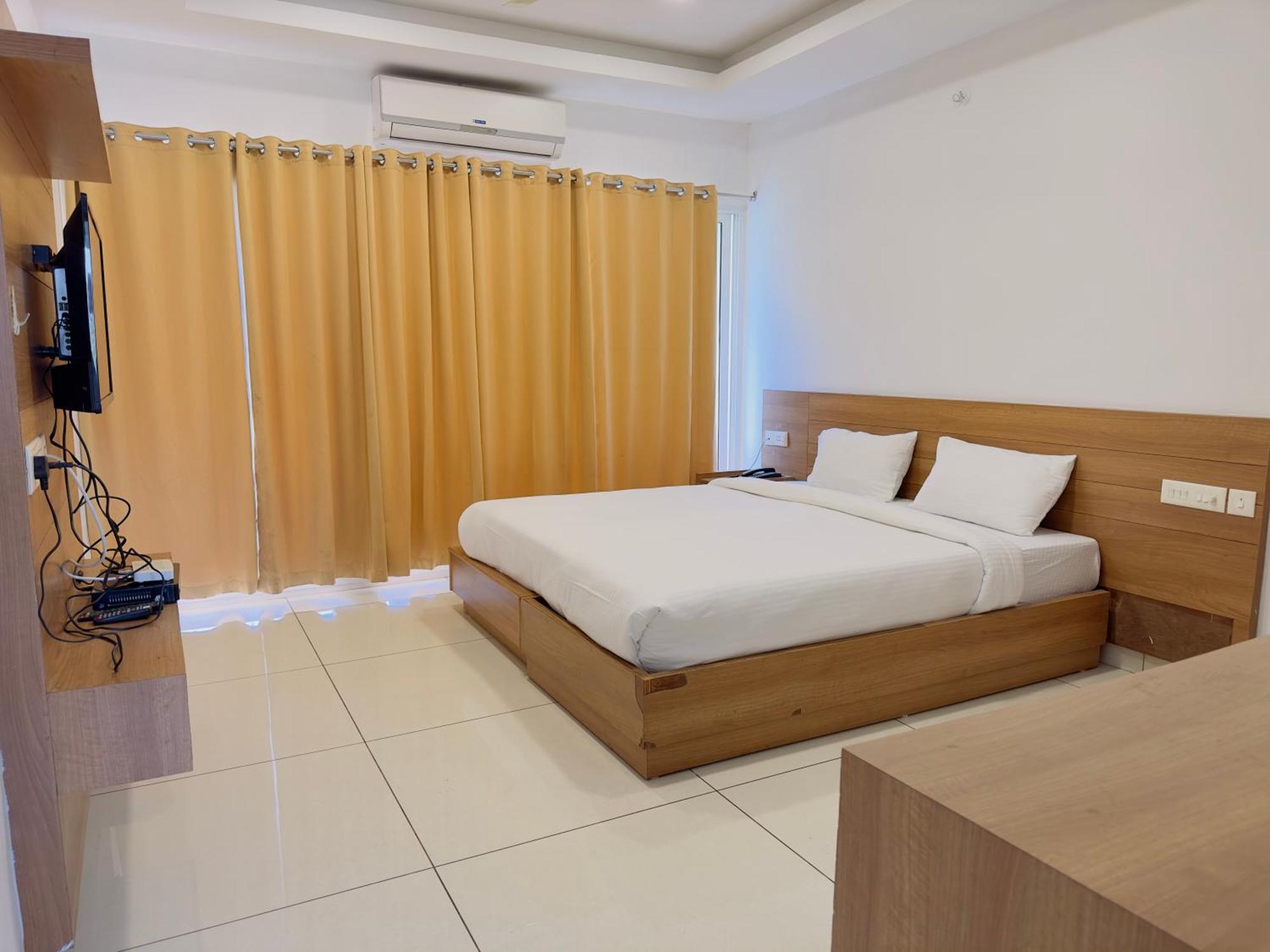Hotel Lets Stay Коччи Экстерьер фото
