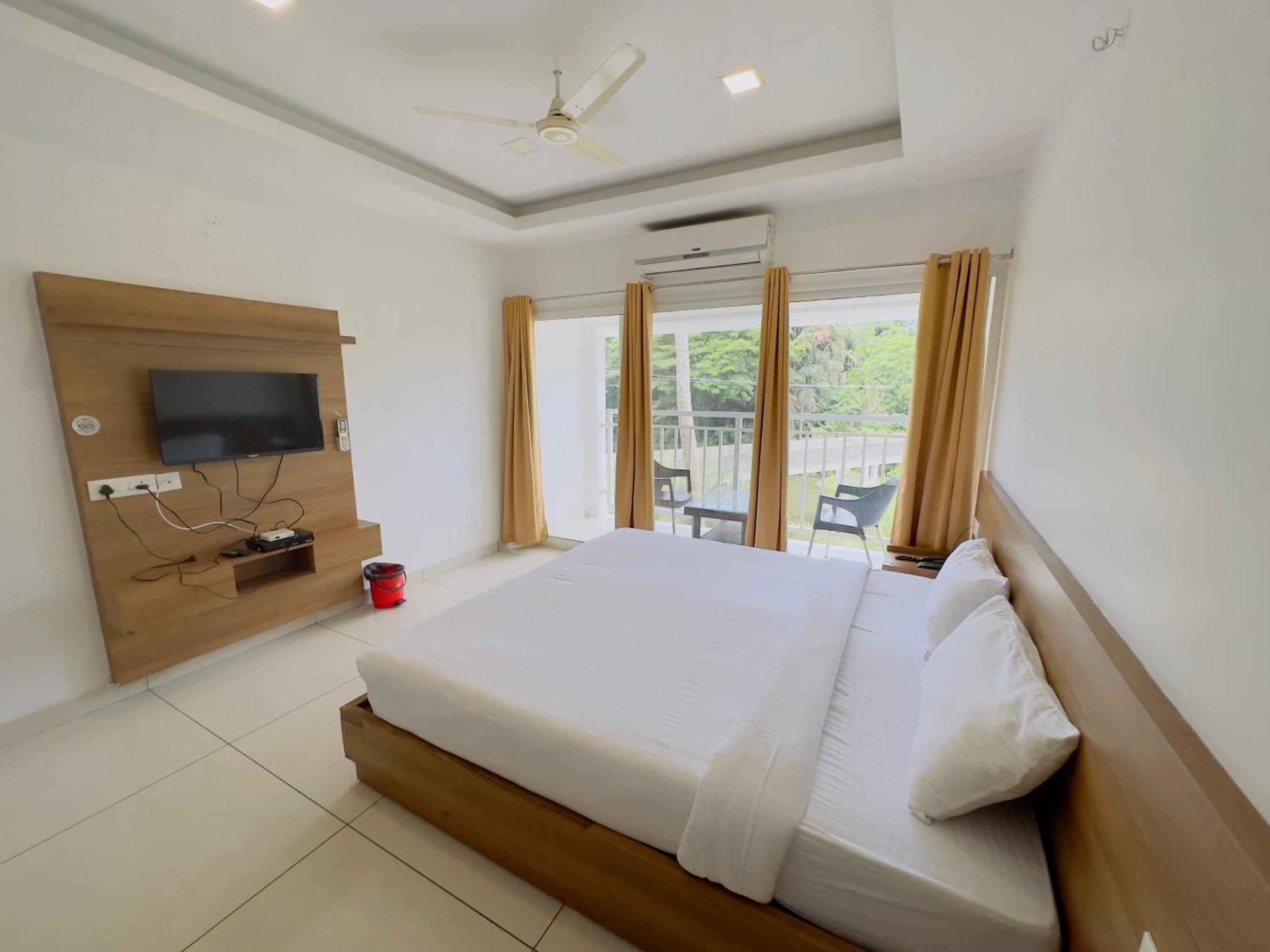 Hotel Lets Stay Коччи Экстерьер фото