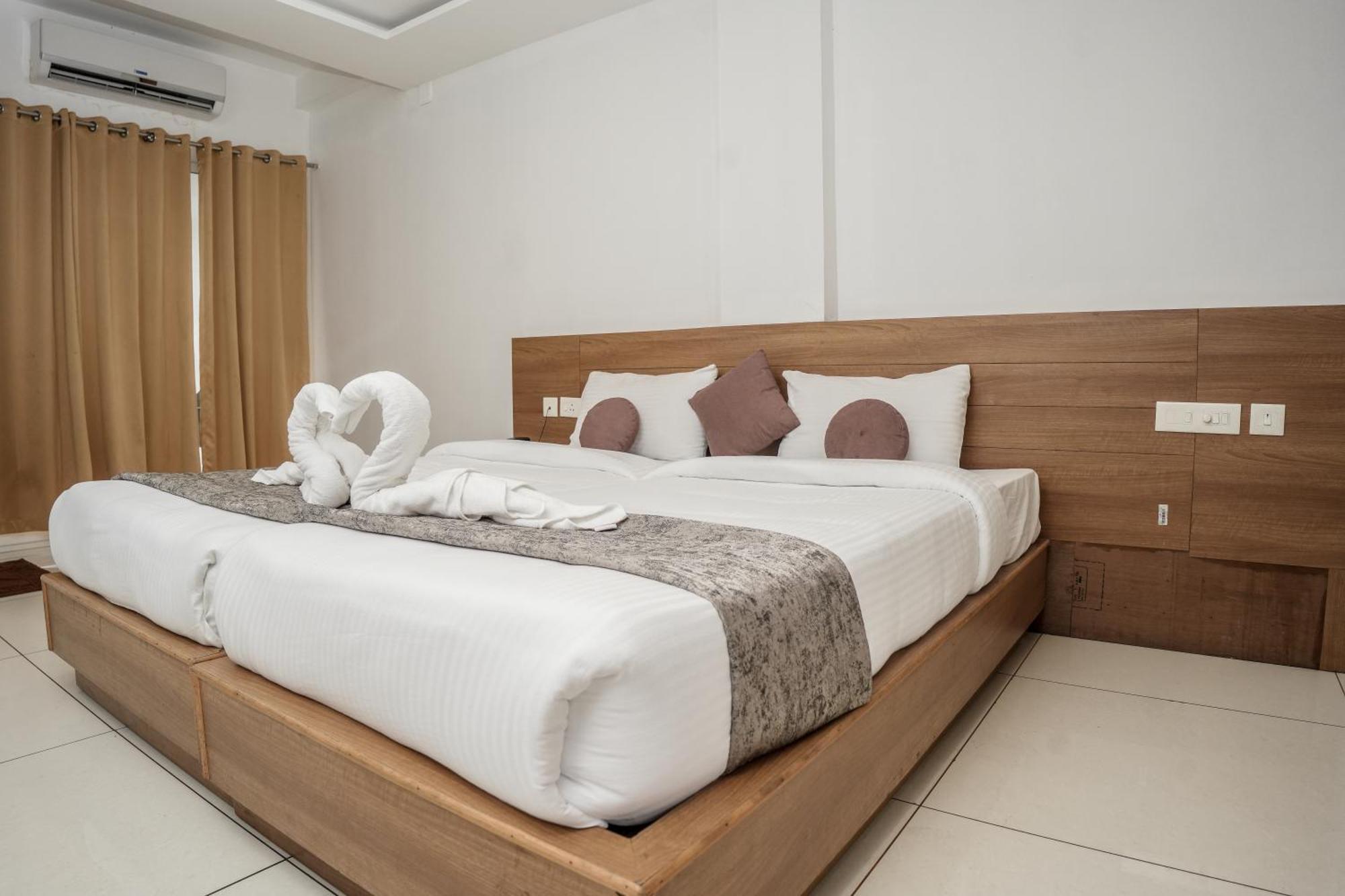 Hotel Lets Stay Коччи Экстерьер фото