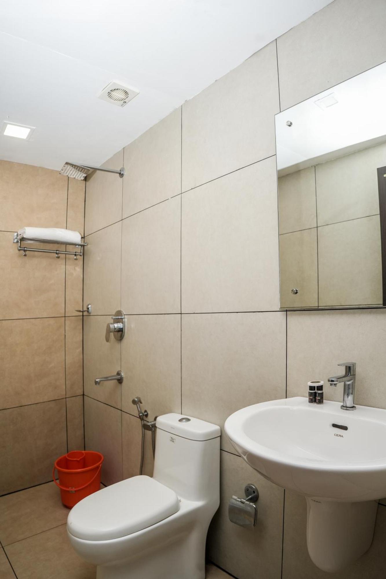 Hotel Lets Stay Коччи Экстерьер фото