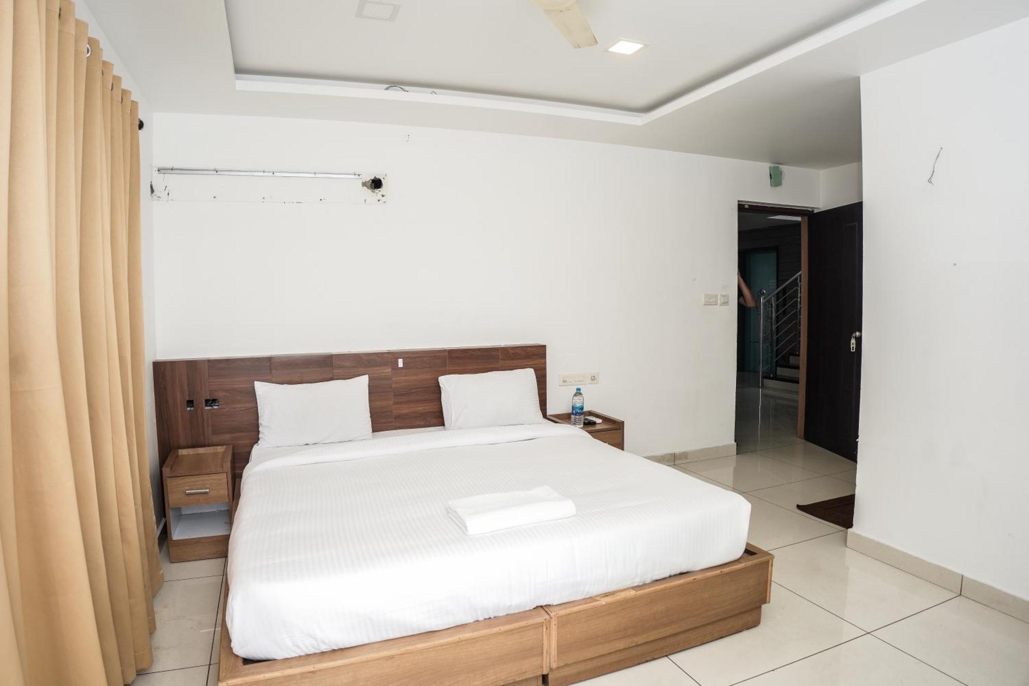 Hotel Lets Stay Коччи Экстерьер фото